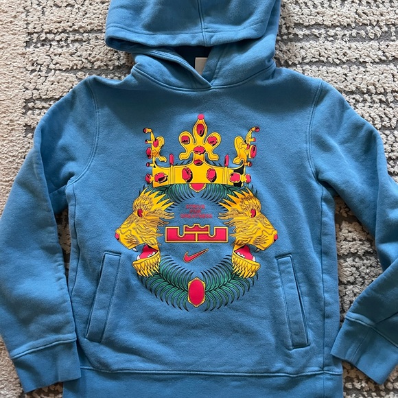 Nike LeBron James Strive for Greatness Set Boys M - Picture 3 of 14